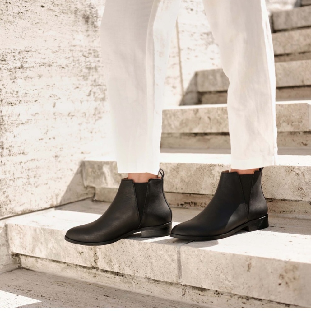 NWT Nisolo Black Leather Chelsea Booties Boots 8.5 ethical slow fashion